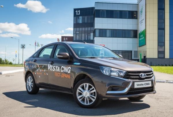 Метановая Lada Vesta – названа цена